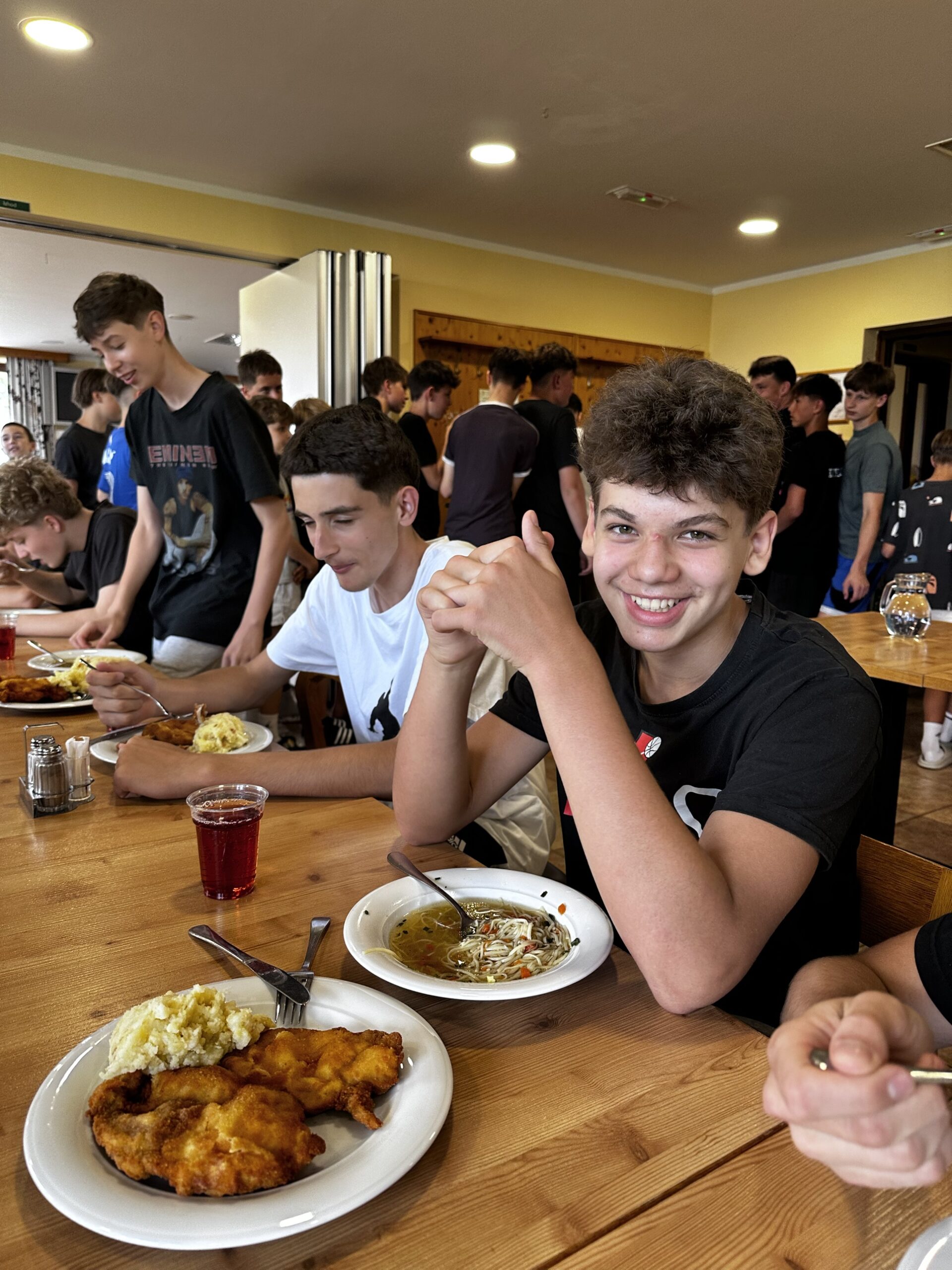 Večerja za mizo med počitnicami